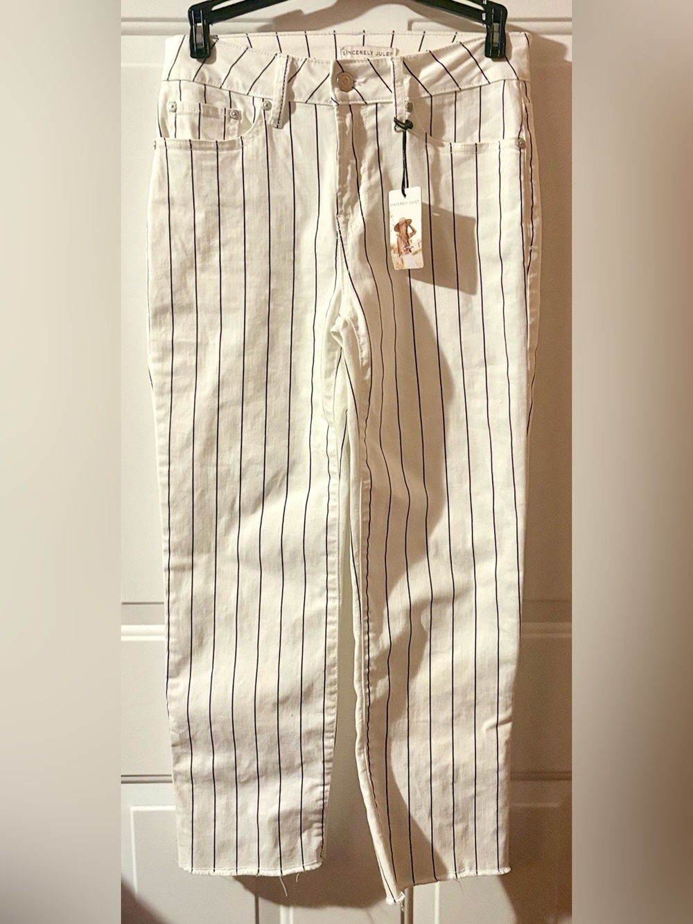 NWT Sincerely Jules White Black Pinstripe Jeans size 0/24